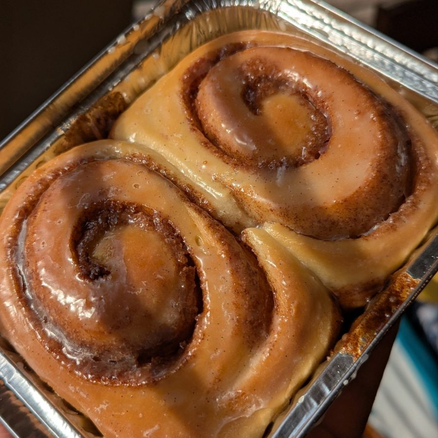 Classic Cinnamon Rolls (2-rolls)